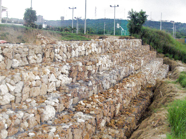 Muros en gaviones